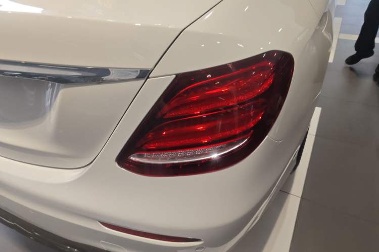 Used Mercedes-Benz E-Class 2020 E 300 L Sporty and Stylish Model
