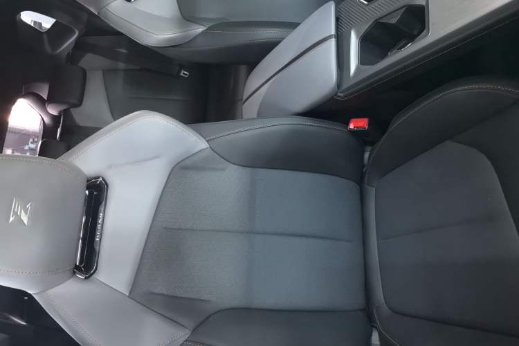 Used CHANGAN OSHAN Z6 New Energy 2023 ZhiDian iDD 150KM Flagship PLUS
