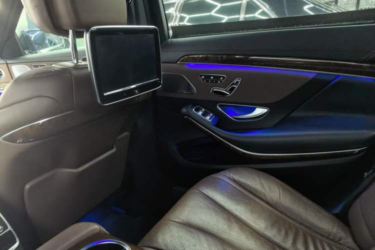 Used Mercedes-Benz S-Class 2014 S 320 L Luxury Model Interior 7