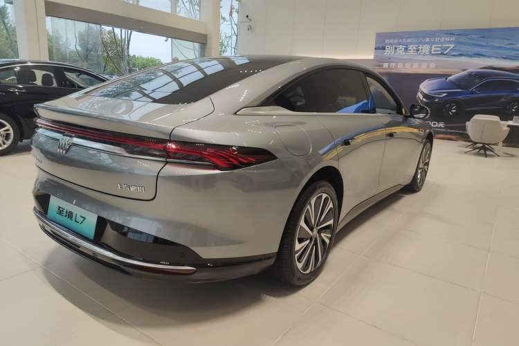 Used Buick L7 2025 Model Luxury Edition