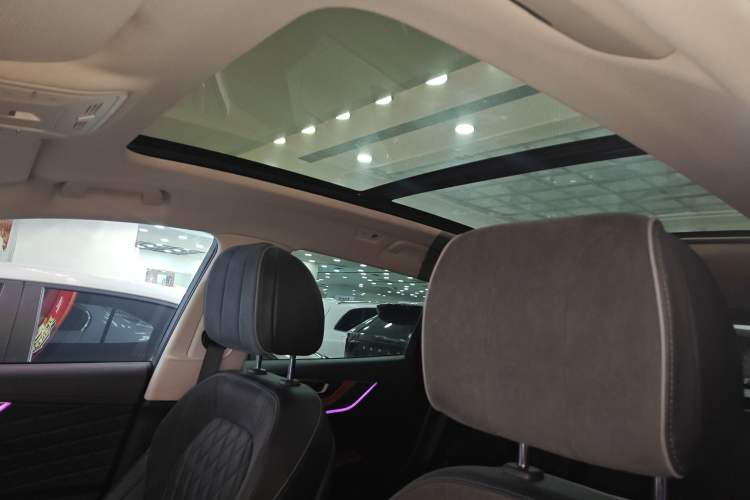 Used Hongqi HS5 2019 2.0T Smart Connect Flagship All-Wheel-Drive Version Interior 4