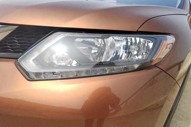 Used Nissan X-Trail 2015 2.0L CVT Comfort MAX Edition 2WD