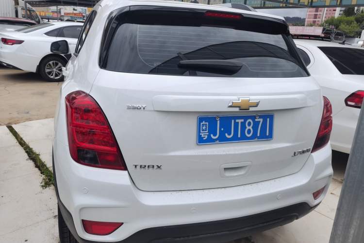 Used Chevrolet Trax 2018 330T Manual Transmission Two-Wheel Drive Comfort Version
