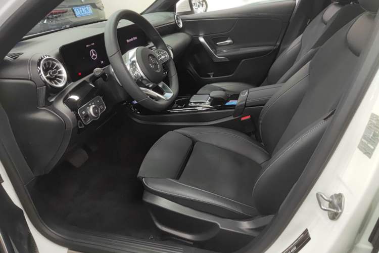 Used Mercedes-Benz A-Class 2022 Second Facelift A 200 L Sport Sedan Fashion Version