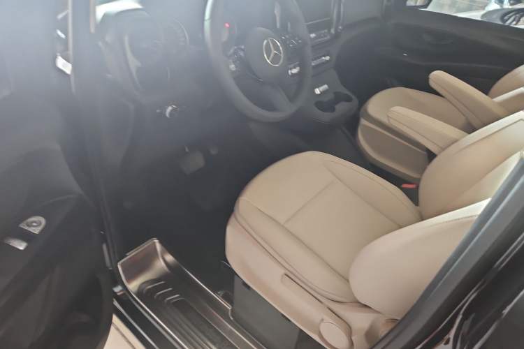 Used Mercedes-Benz Vito 2024 2.0T Elite Version 7 Seats