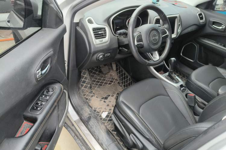 Used Jeep Compass 2017 200T Automatic Family Edition