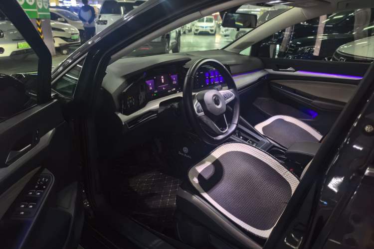 Used Volkswagen Golf 2021 280TSI DSG Pro Driver Seat