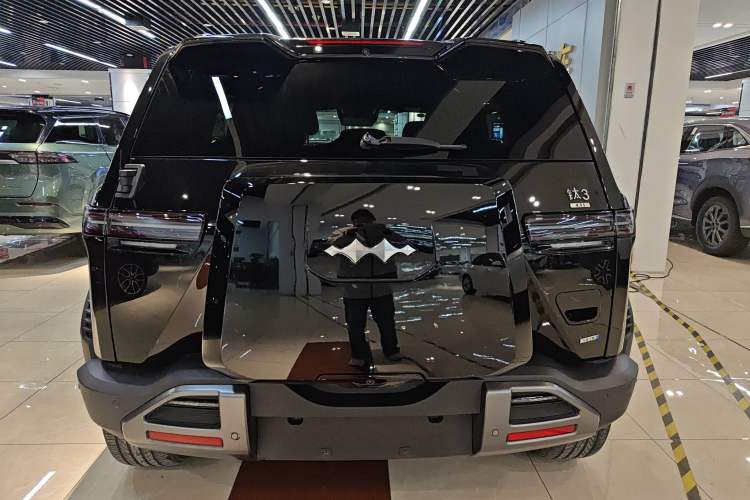 Used Formula Leopard Titanium 3 2025 501KM All-Wheel Drive Intelligent Driving Ultra Version