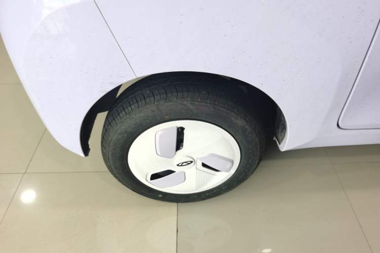 Used Chery New Energy QQ Ice Cream 2022 170km Sundae Phosphate Lithium-Ion