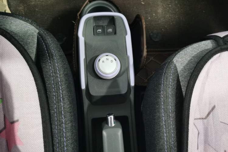 Used Chery New Energy QQ Ice Cream 2022 170km Sundae Phosphate Lithium-Ion