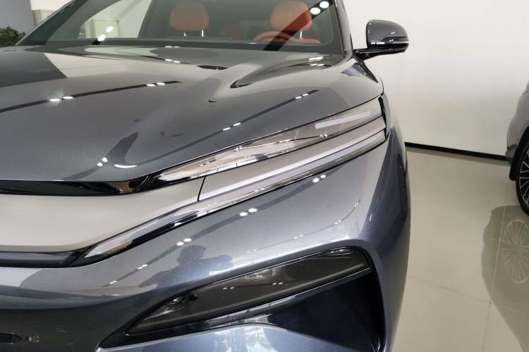 Used BYD Tang L 2025 EV 600KM All-Wheel-Drive LiDAR Flagship Model Left Front Headlight