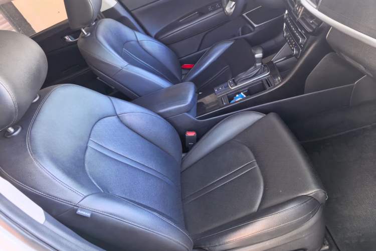 Used Kia K5 2019 Pro 1.6T Automatic Luxury Edition China VI Standard