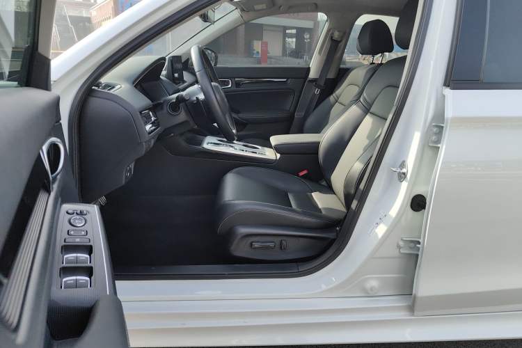 Used Honda Integra 2023 HATCHBACK 2.0L eHEV Sharp Luxury Edition Interior 2