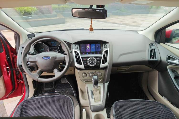 Used Ford Focus 2012 Sedan 1.6L Automatic Comfort Model
