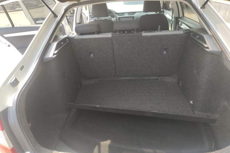 Used Skoda Octavia 2017 1.6L Automatic Front-Wheel Drive Model