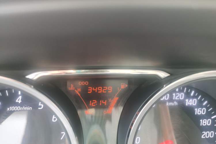 Used Nissan Livina 2013 1.6XE Manual Comfort Edition