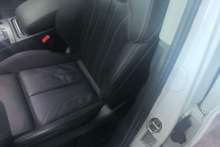 Used Audi Q5L 2022 40T Luxury Dynamic Model Left Front Seat