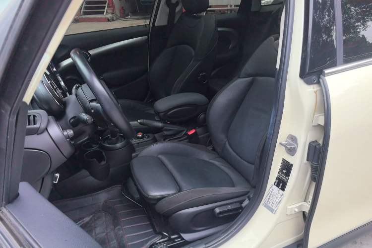 Used MINI MINI 2018 1.5T COOPER Artist Five-Door Edition