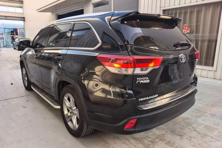 Used Toyota Highlander 2018 2.0T Two-Wheel Drive Prestige Version 7 Seats China V Emission Standard
