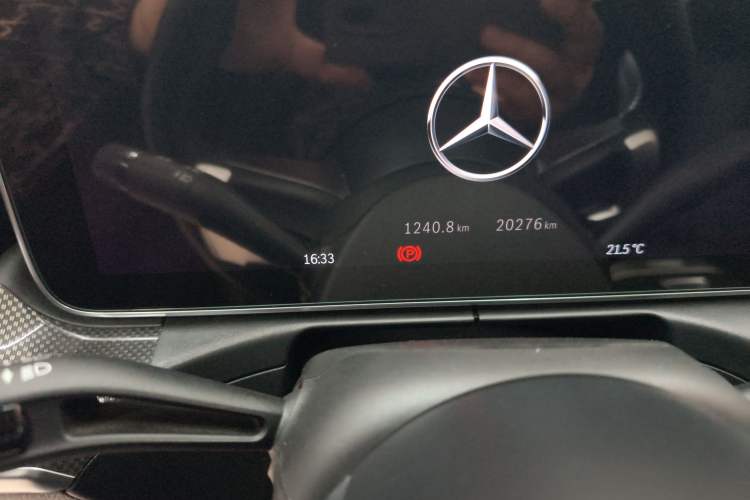 Used Mercedes-Benz C-Class 2024 Restyled C 260 L Sport Edition Odometer Close Up