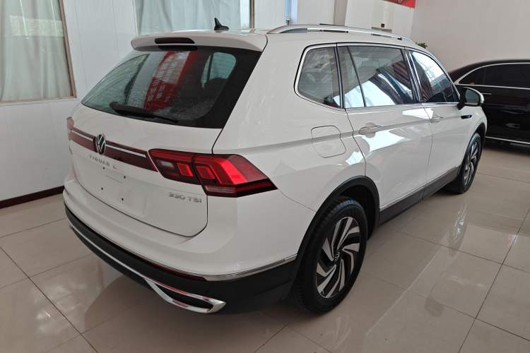 Used Volkswagen Tiguan L 2022 330TSI Automatic Two-Wheel Drive Smart Edition Exterior 3