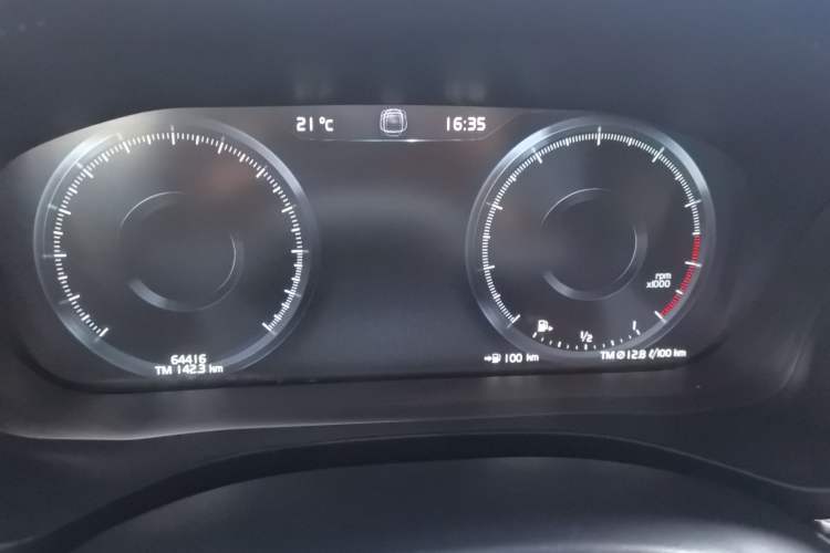 Used Volvo XC60 2019 T5 4x4 Smart Edition China V Standard
