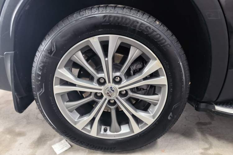 Used Buick Envision 2022 Encore Plus 652T Five-Seat Luxury Model