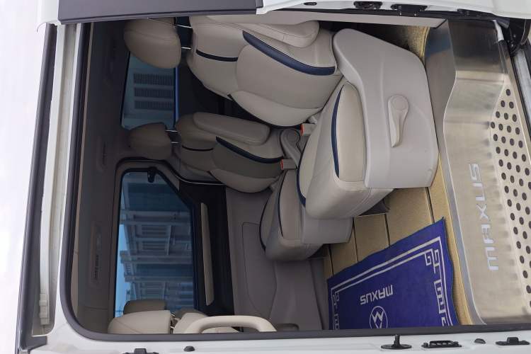 Used SAIC MAXUS G10 2022 2.0T Automatic Elite Edition Gasoline 7-Seater