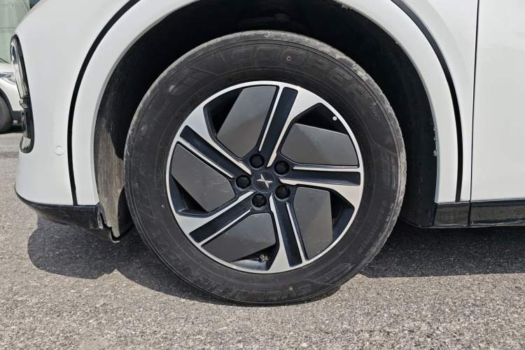 Used XPeng G6 2023 580 Long-Range Pro Exterior 5