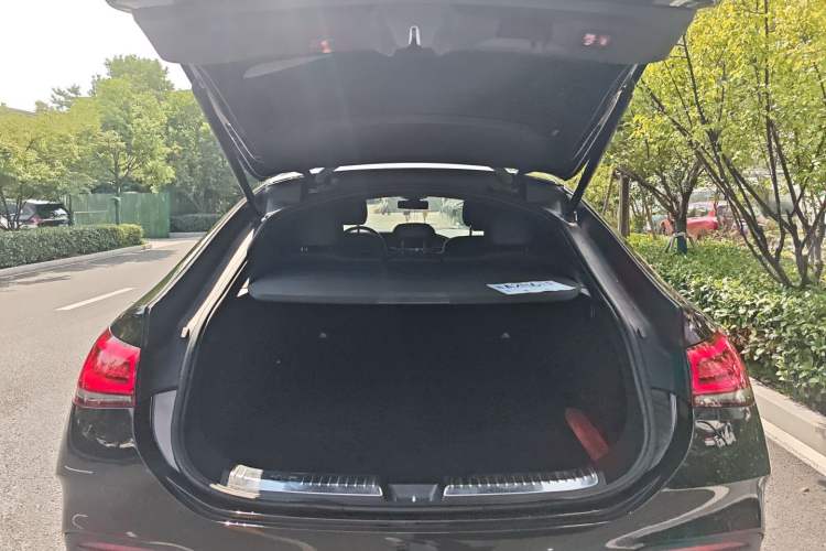 Used Mercedes-Benz GLE New Energy 2022 Restyled GLE 350 e 4MATIC Coupe SUV
