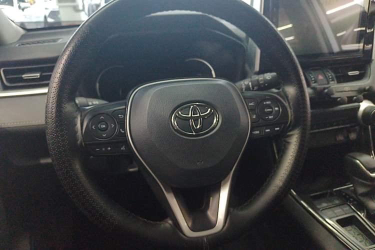 Used Toyota RAV4 2020 2.0L CVT Two-Wheel Drive Fashion PLUS Edition
