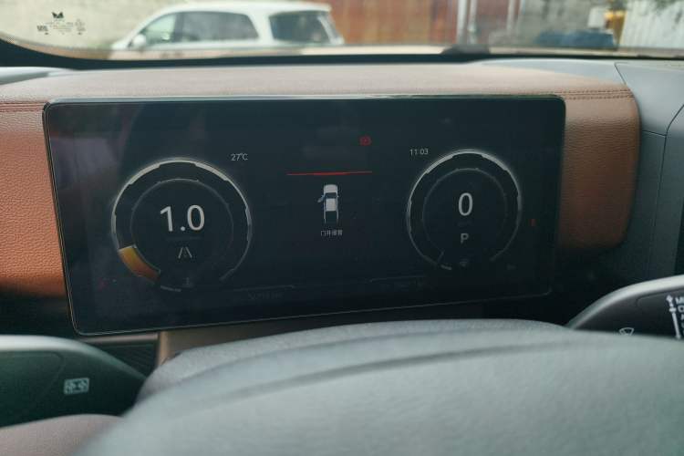 Used JMC DaDao 2023 Fly King 2.3T Gasoline Automatic 4x4 Extreme Edition
