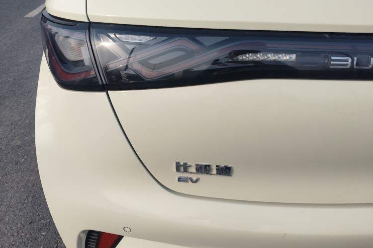 Used BYD Dolphin 2023 420 km Fashion Edition