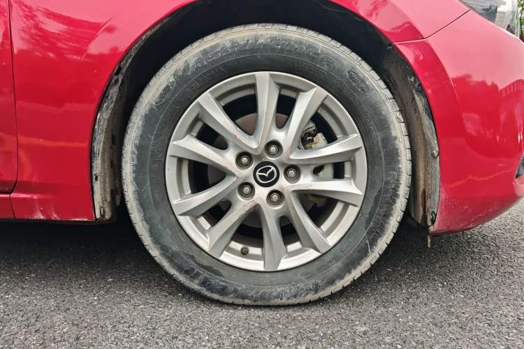 Used Mazda 3 Axela 2017 Sedan 1.5L Automatic Luxury Model Emission Standard China V Exterior 5