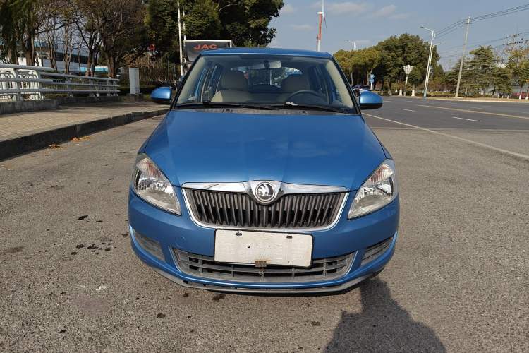 Used Skoda Fabia 2014 1.4L Automatic Crystal Edition
