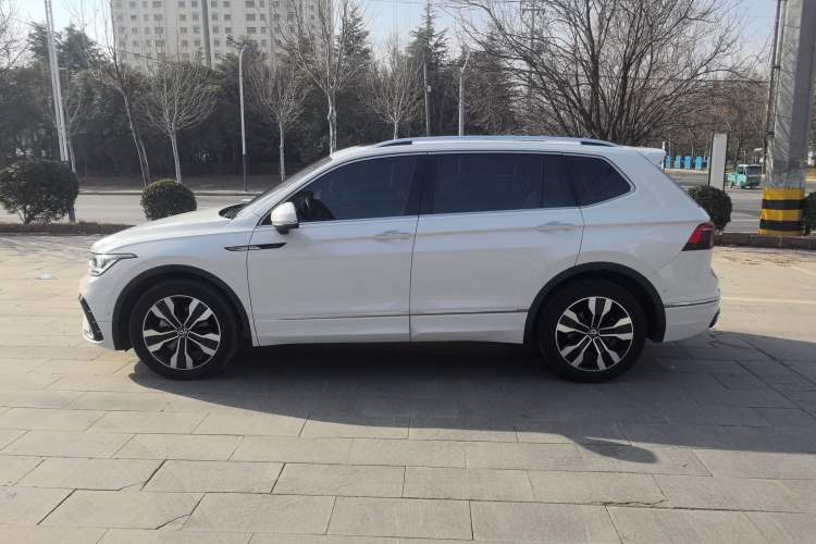 Used Volkswagen Tiguan L 2022 330TSI Automatic Two-Wheel Drive R-Line Enhanced Edition