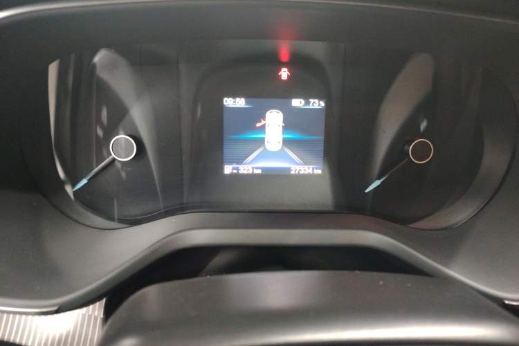 Used Hongqi E-QM5 2022 431 km Charge & Enjoy Edition Odometer Close Up