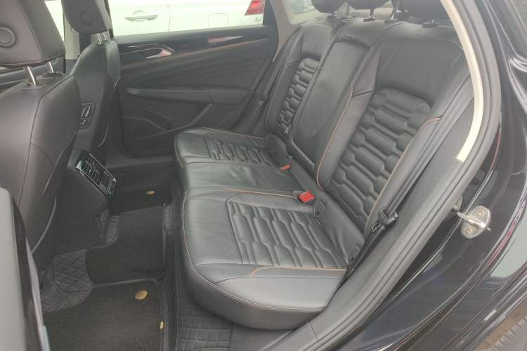 Used Volkswagen Passat 2019 330TSI Elite Edition China VI
