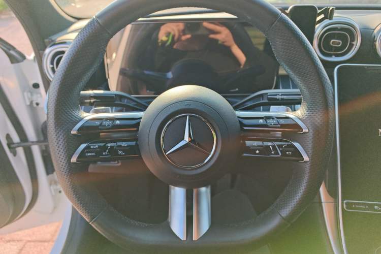 Used Mercedes-Benz C-Class 2023 C 260 L Bright Night Sports Edition Steering Wheel
