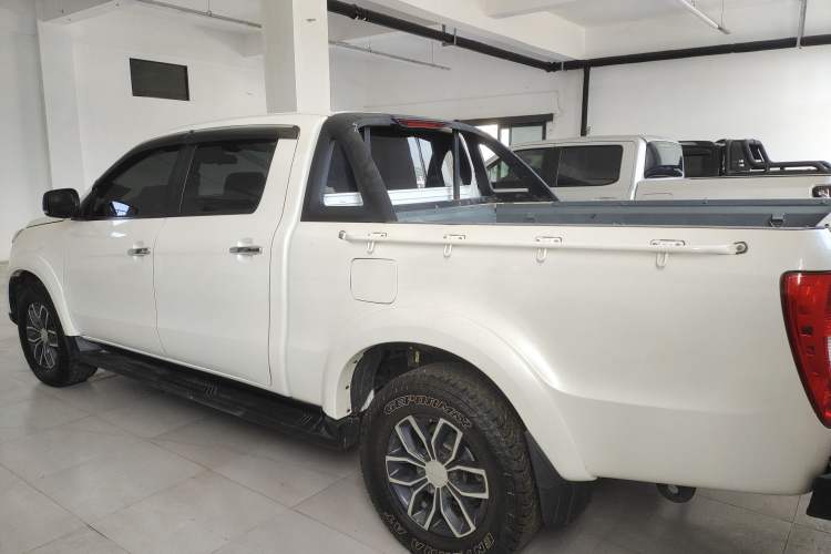 Used JMC Yuhu 7 2020 2.0T Diesel Manual 4x4 Comfort Edition Long Wheelbase China VI Emission Standard JX4D20A6L