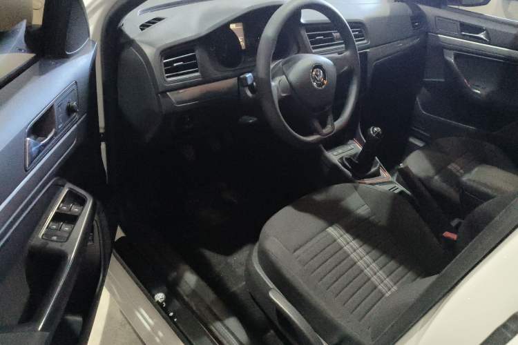 Used Volkswagen Lavida 2019 Lavida Start 1.5L Manual Fashion Edition China VI Standard