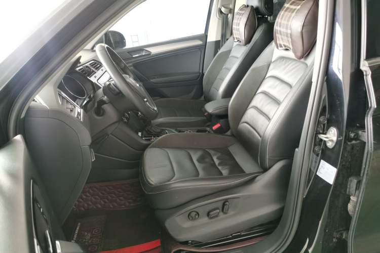 Used Volkswagen Tiguan L 2020 330TSI Automatic Two-Wheel Drive Panoramic Comfort Edition China VI Standard