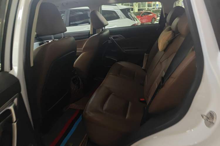 Used Geely Auto Emgrand X7 Sport 2016 1.8TD Automatic ZhiZun Version
