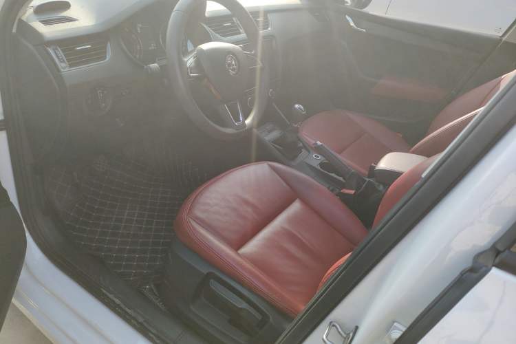 Used Skoda Octavia 2020 1.5L Manual Standard Edition Interior 2