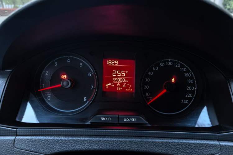 Used Volkswagen Santana 2021 1.5L Manual Fashion Edition Odometer Close Up