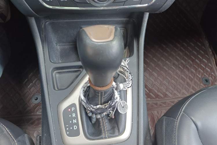 Used Jeep Cherokee 2016 2.4L Leading Edition
