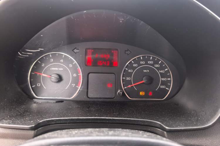 Used Wuling Hongguang V 2019 1.5L Jingqu Version China VI LAR