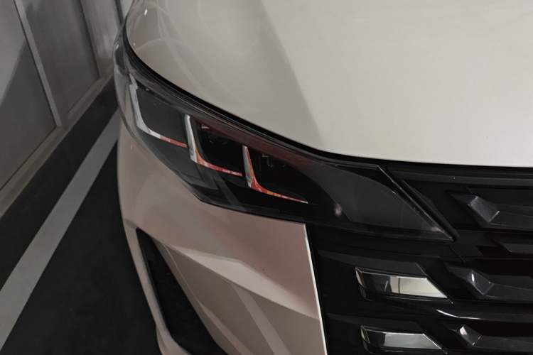 Used GAC Trumpchi M6 2021 PRO 270T DCT Luxury Edition Left Front Headlight