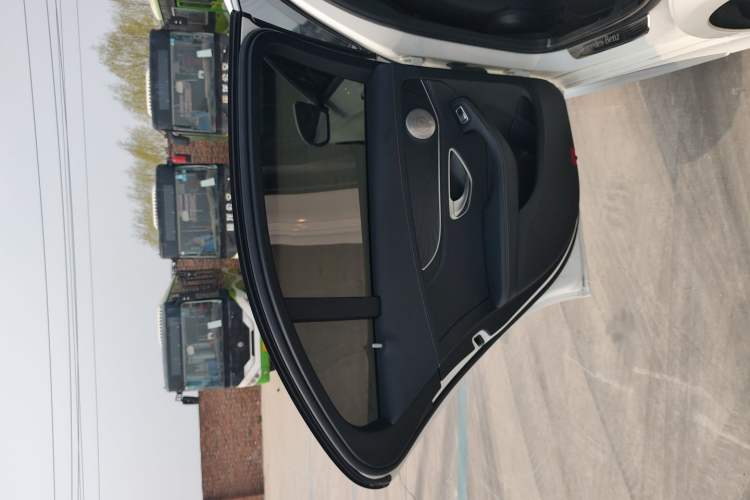 Used Mercedes-Benz C-Class 2017 Facelift C 200 L Sport Edition