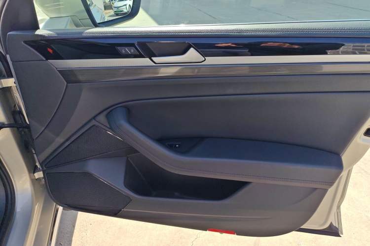 Used Volkswagen Phideon 2019 380TSI Two-Wheel Drive Business Edition China VI Standard
